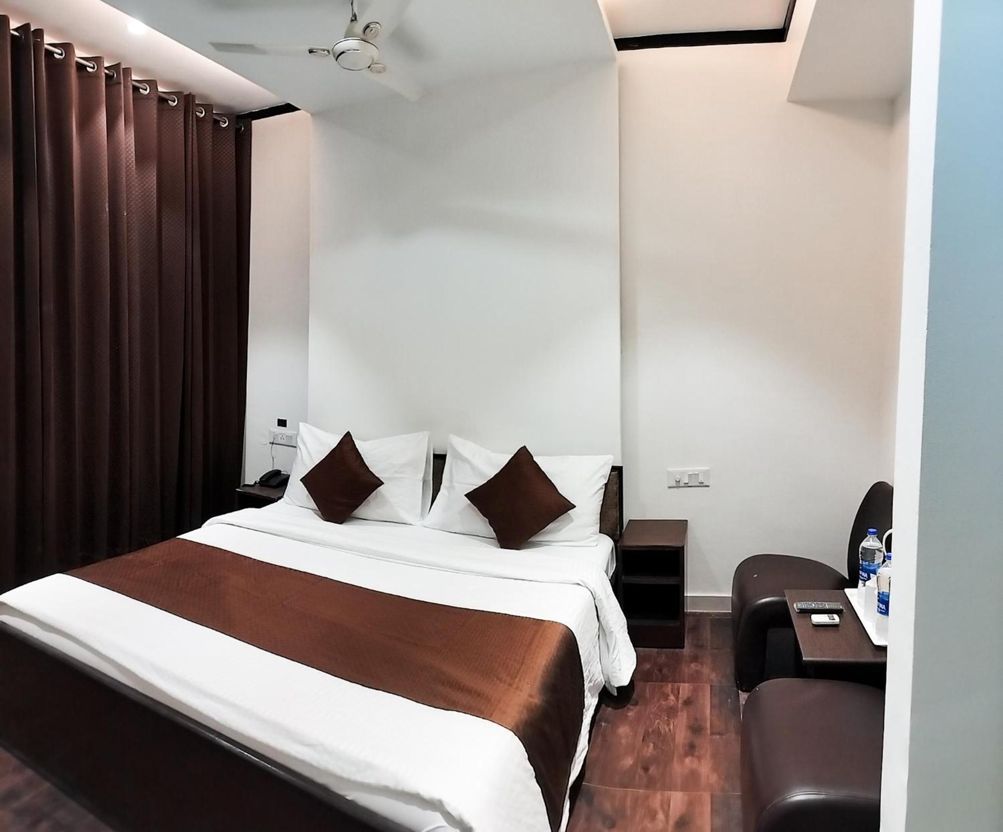 Hotel The Wind Cross Kālka Exteriér fotografie
